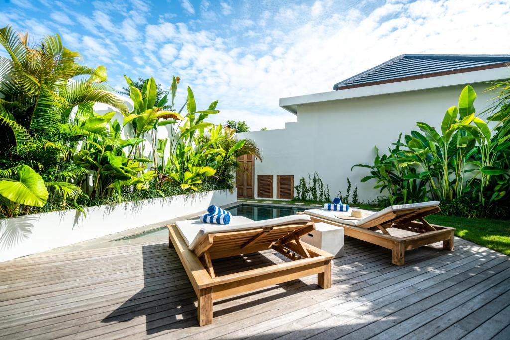 A quiet villa morning